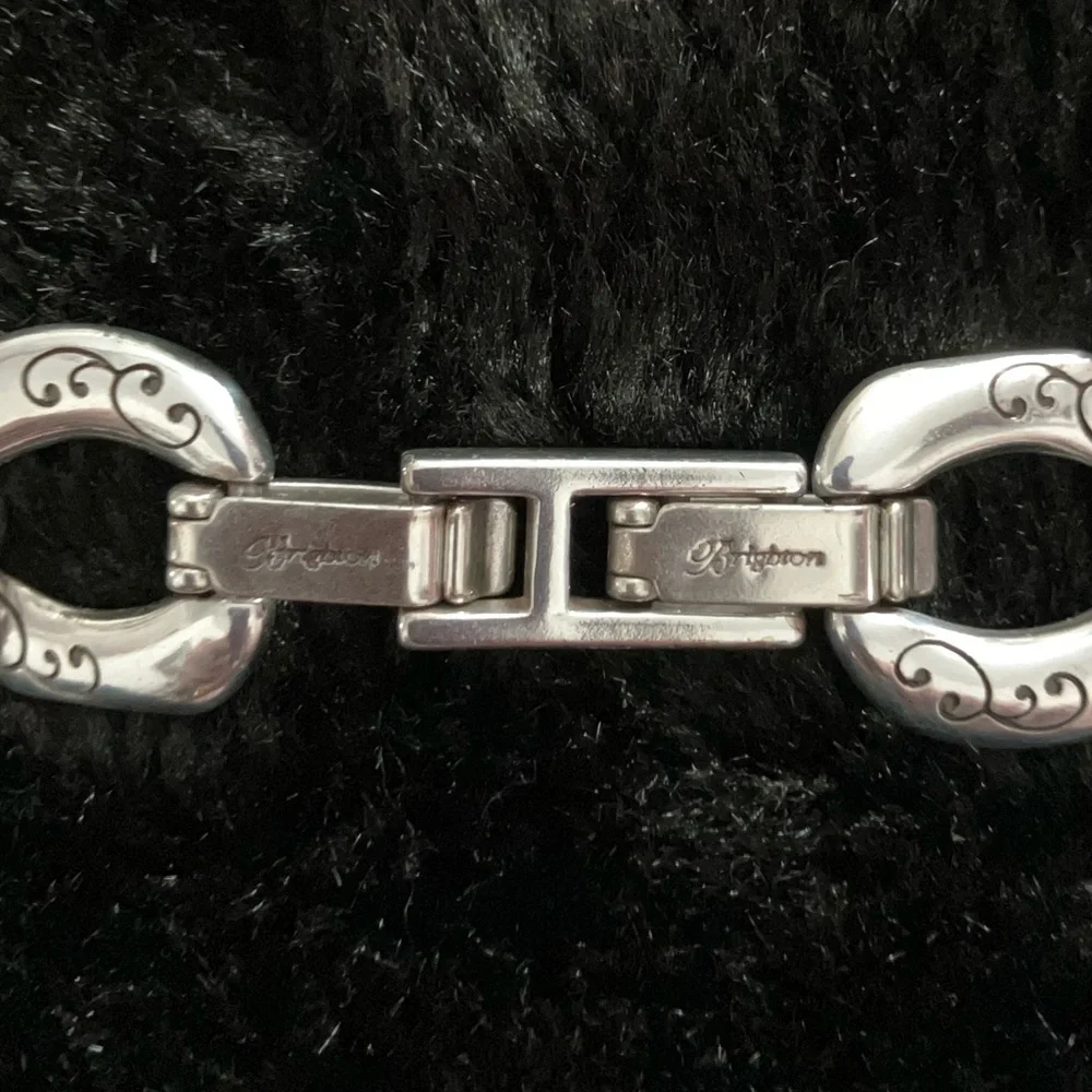 Brighton 💕 Beautiful Engraved on Front and Back Chain Link Necklace w/ Wrapping - Picture 3 of 9